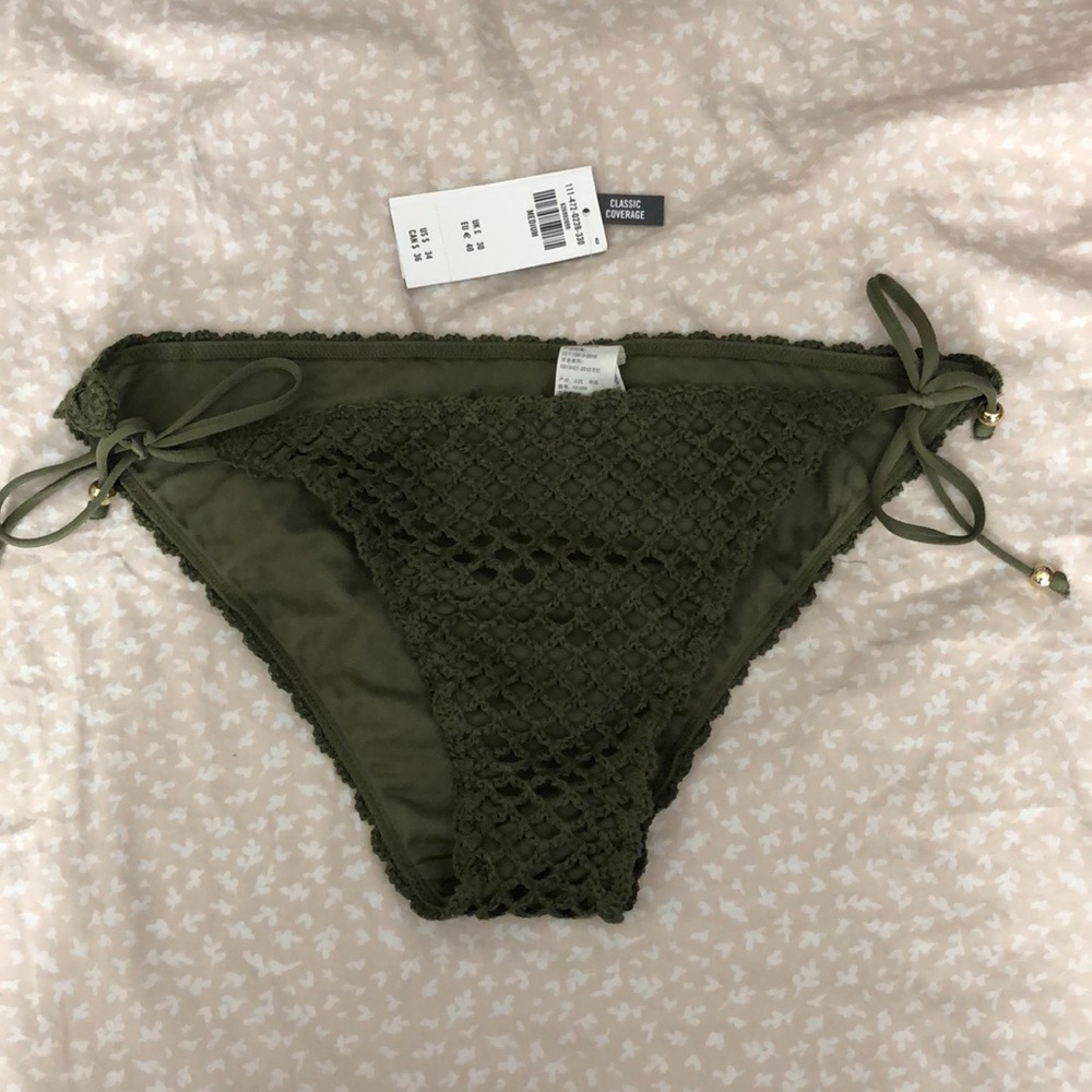Bikini bottoms